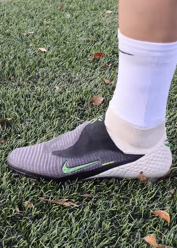 Nike Phantom 6 Mamba Kobe Bryant Boots