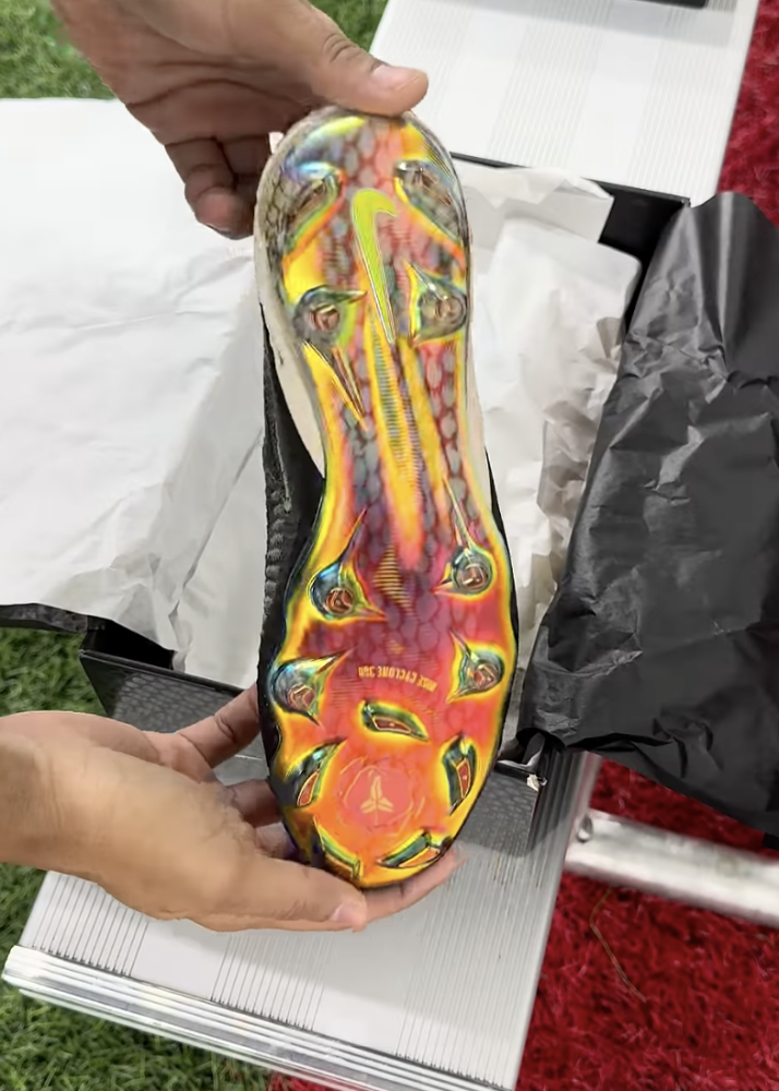 Nike Phantom 6 Mamba Kobe Bryant Boots